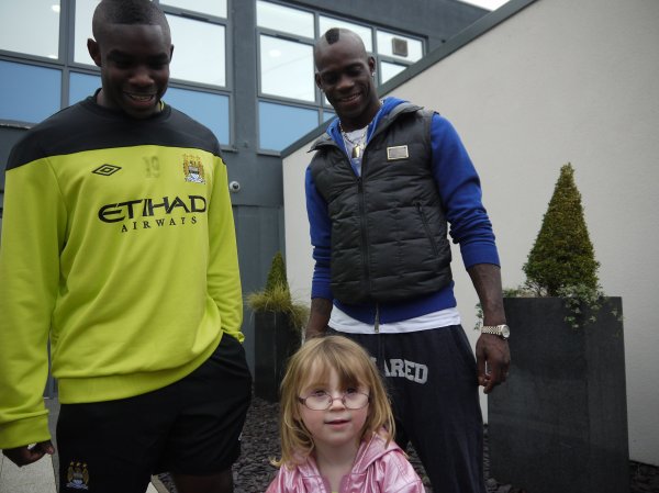 Busy Bees get active at Manchester City Ground Photo-1