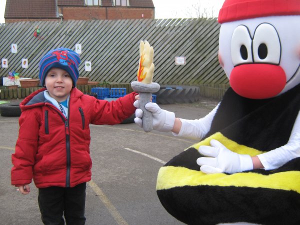 Busy Bees Torch came to St Andrews! Photo-3