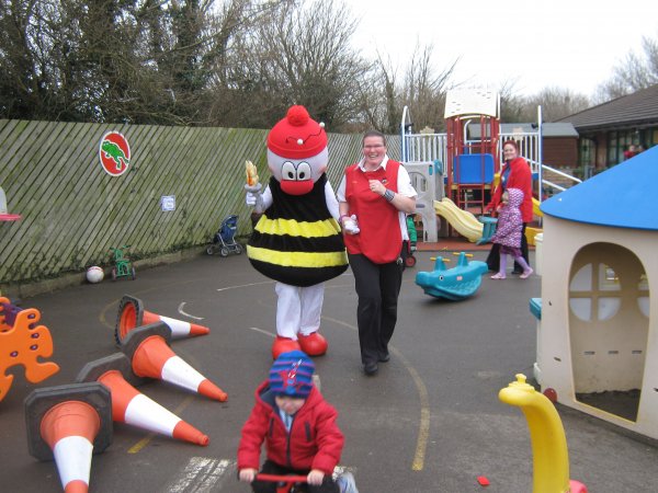 Busy Bees Torch came to St Andrews! Photo-4