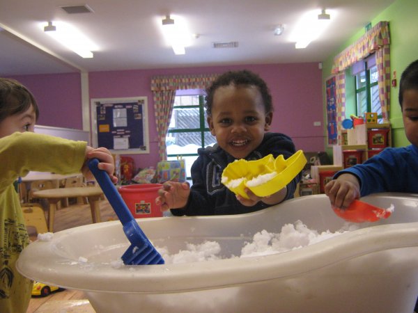 The snow came to Busy Bees Photo-6