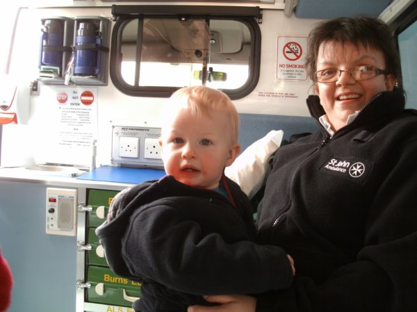 St Johns Ambulance visited the nursery Photo-1