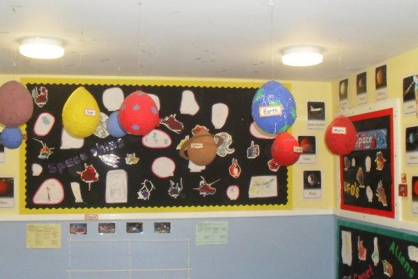 Brough Receive Busy Bees Centres of Excellence Award Photo-3