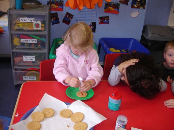 Children make cakes to raise money for Help for Hero's Photo-1