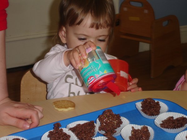 Children make cakes to raise money for Help for Hero's Photo-5