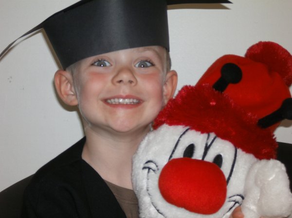 Pre-school graduation ceremony Photo-2