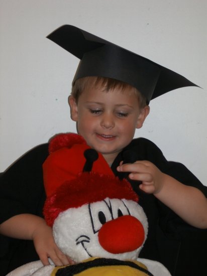 Pre-school graduation ceremony Photo-3