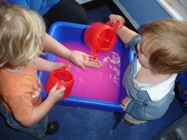 Children enjoy splash day Photo-5
