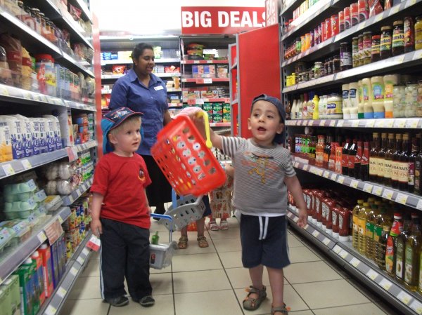 Super Shoppers Photo-3
