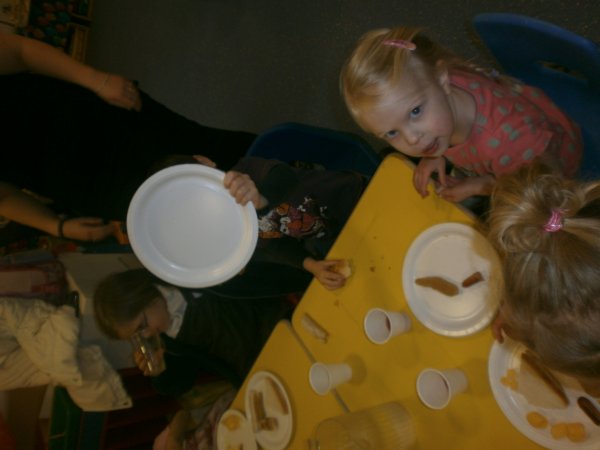 Children's Christmas Parties. Photo-2