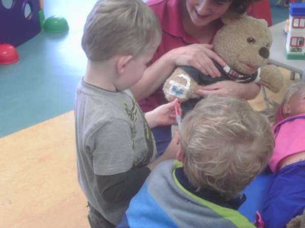 Busy Bees Go To the Ward Photo-3