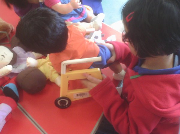Busy Bees Go To the Ward Photo-5