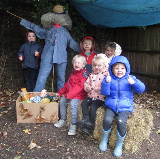 Busy Bees in Thames Ditton , local nursery for childcare in Thames Ditton